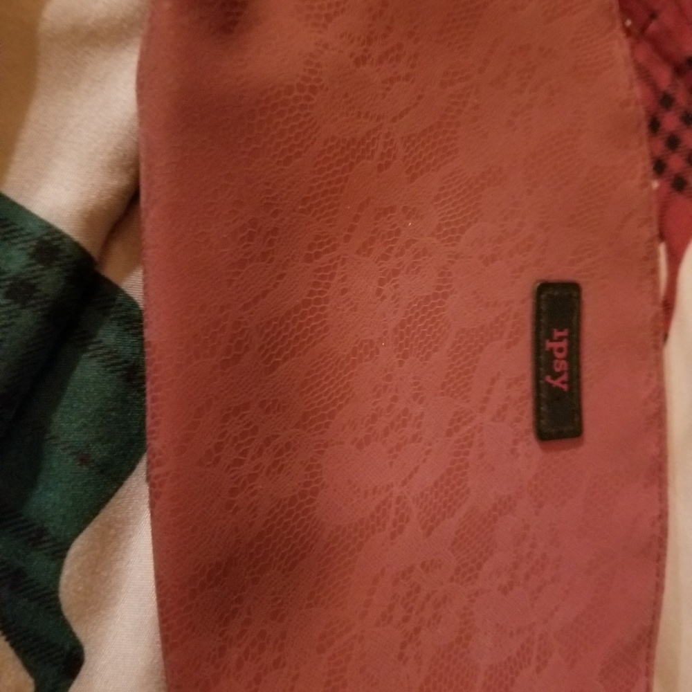 Ipsy makeup bag